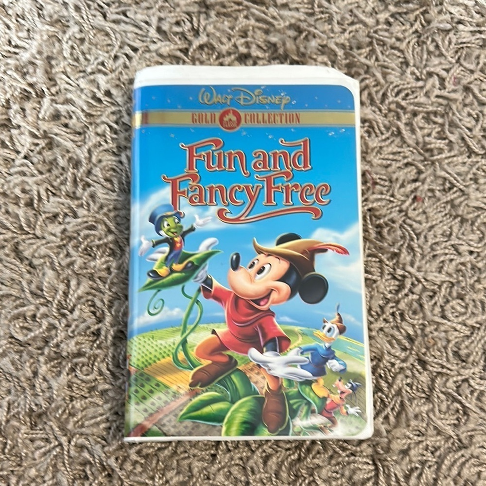 Walt Disney Gold Classic Collection VHS Fun‎ and Fancy Free